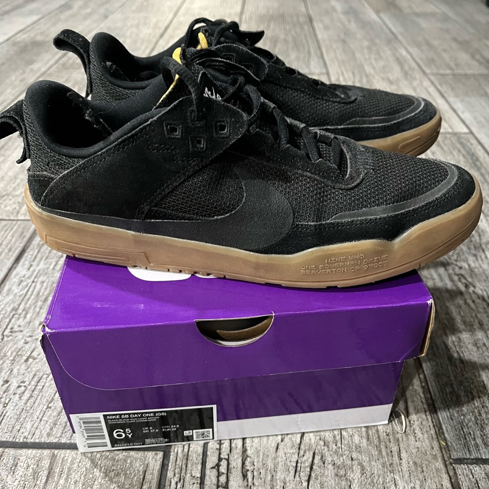 Nike SB one day